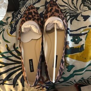 Nine West leopard print flats